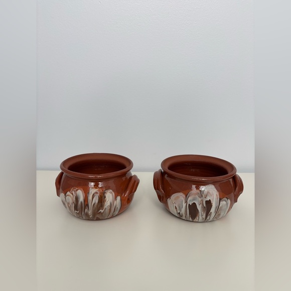 Handcrafted Vintage Troyan Pottery Terracotta Cooking Pots with Unique Glaze - Picture 6 of 10